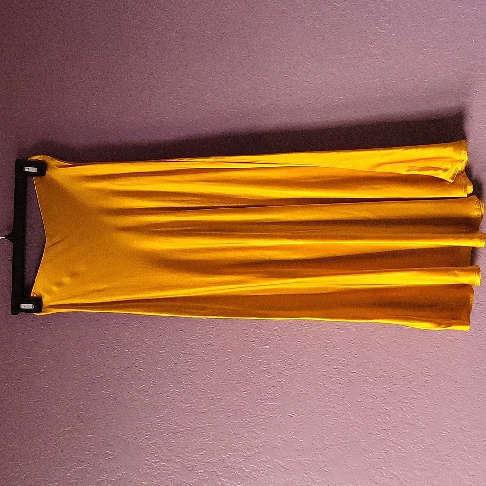 💓💞 Host Pick Nasty Gal Satin Bias Skirt💞💓 - Picture 2 of 10